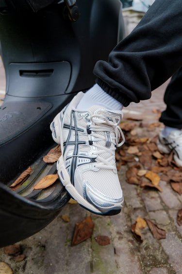 Asics Gel-Nimbus 9 Cream Black Next Step