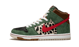 Nike SB Dunk High Dog Walker