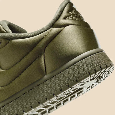 Jordan 1 Low Method of Make Satin Medium Olive Next Step