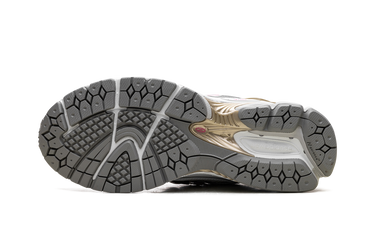 New Balance 1906R Silver Dragon Berry Gold