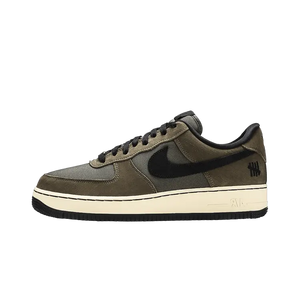 Nike Air Force 1 Low SP Undefeated Ballistic Dunk vs. AF1