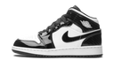 Nike Air Jordan 1 Mid Carbon Fiber