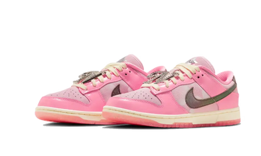 Nike Dunk Low LX Barbie