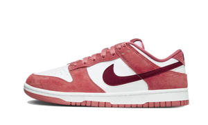Nike Dunk Low Valentine's Day (2024)