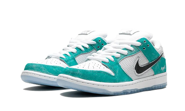 Nike SB Dunk Low April Skateboards Next Step