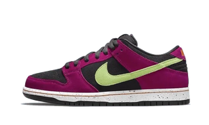 Nike SB Dunk Low Red Plum