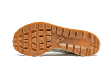 Nike Vaporwaffle Sacai Sail Gum