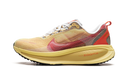 Nike Vomero 18 SE International Running Pack LD-1000