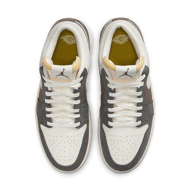 Air Jordan 1 Low SNKRS Day Korea Magpie (2023)