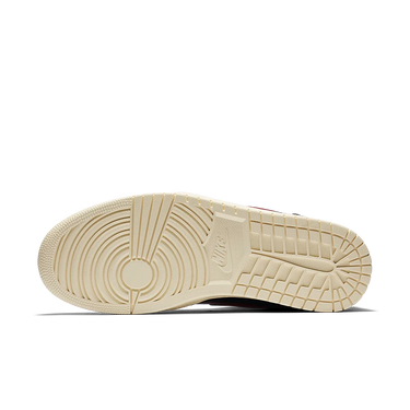 Air Jordan 1 Retro High OG Defiant Couture