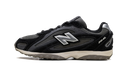 New Balance 204L Black Magnet