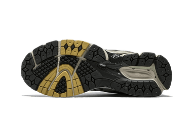 New Balance 860v2 Earth