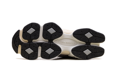New Balance 9060 Truffle Salt Timber Wolf