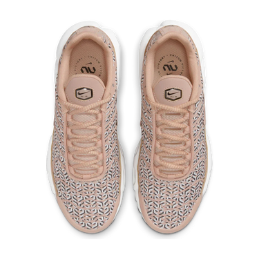 Nike Air Max Plus United in Victory