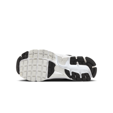Nike Zoom Vomero 5 Metallic Platinum Black