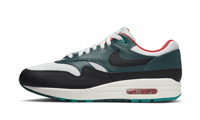 Nike Air Max 1 Liverpool Lebron James Next Step