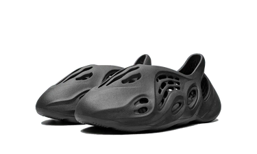Yeezy Foam RNNR Onyx Next Step