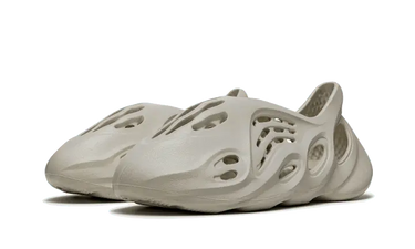 Yeezy Foam RNNR Sand Next Step