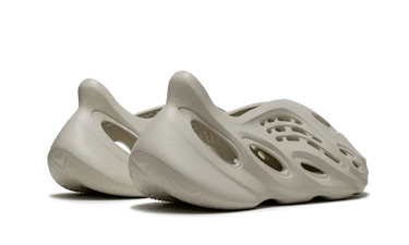 Yeezy Foam RNNR Sand Next Step