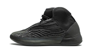 Yeezy QNTM Onyx