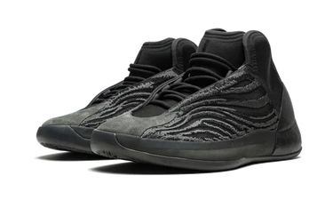 Yeezy QNTM Onyx Next Step